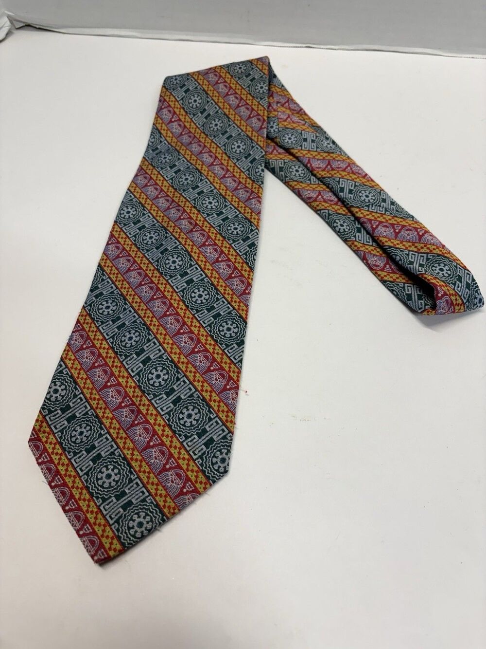Vintage Ivey’s University Shop By Pulitzer Classic Rare Geometric Pattern Tie